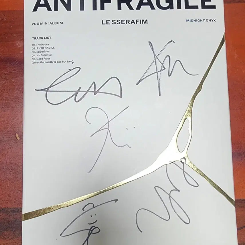 [BUNJANG] LE SSERAFIM ANTIFRAGILE Album Signed / 르세라핌 ANTIFRAGILE 앨범 친필싸인