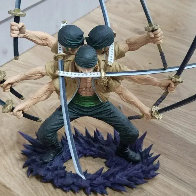 원피스 3도류 조로 피규어