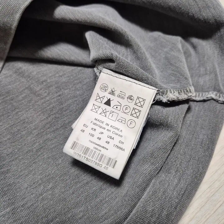[SOLD OUT] (정품) 우영미 25SS 그레이 플라워 반팔 티셔츠 48
