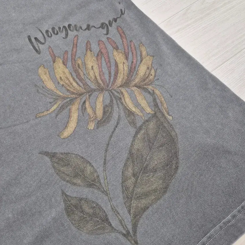 [SOLD OUT] (정품) 우영미 25SS 그레이 플라워 반팔 티셔츠 48