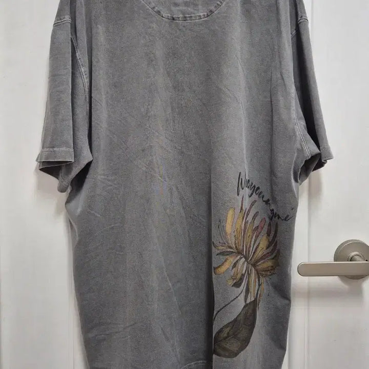 [SOLD OUT] (정품) 우영미 25SS 그레이 플라워 반팔 티셔츠 48