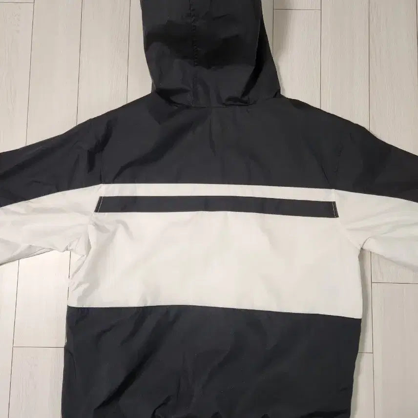 [BUNJANG] Nike Sportswear Air Woven Anorak Jacket White Black Size M / 나이키 스포츠웨어 에어 우븐 아노락 바람막이 자켓 화이트 블랙 사이즈M