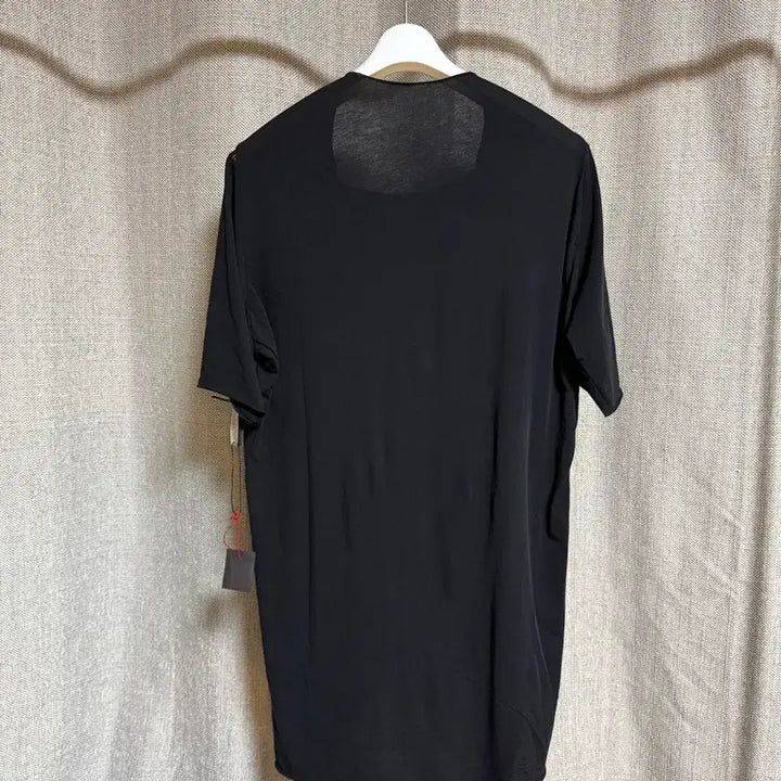 [SOLD OUT] [52] ma+ 엠에이크로스 스퀘어 넥 티셔츠 블랙