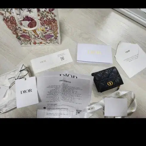 [BUNJANG] Dior Lady Dior Black Card Wallet / 디올 레이디 디올 블랙 카드지갑