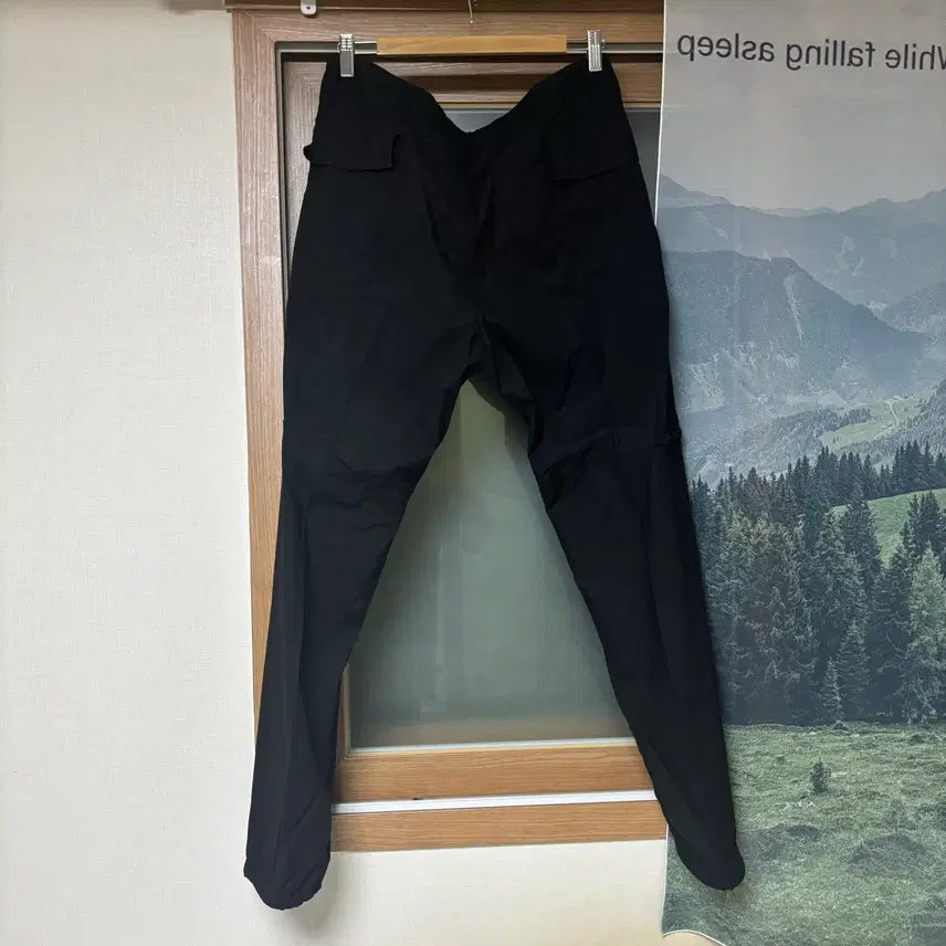 [BUNJANG] Stone Island 24SS Regular Fit Cargo Pants Black / [31] 24SS 스톤아일랜드 레귤러 핏 카고 팬츠 블랙