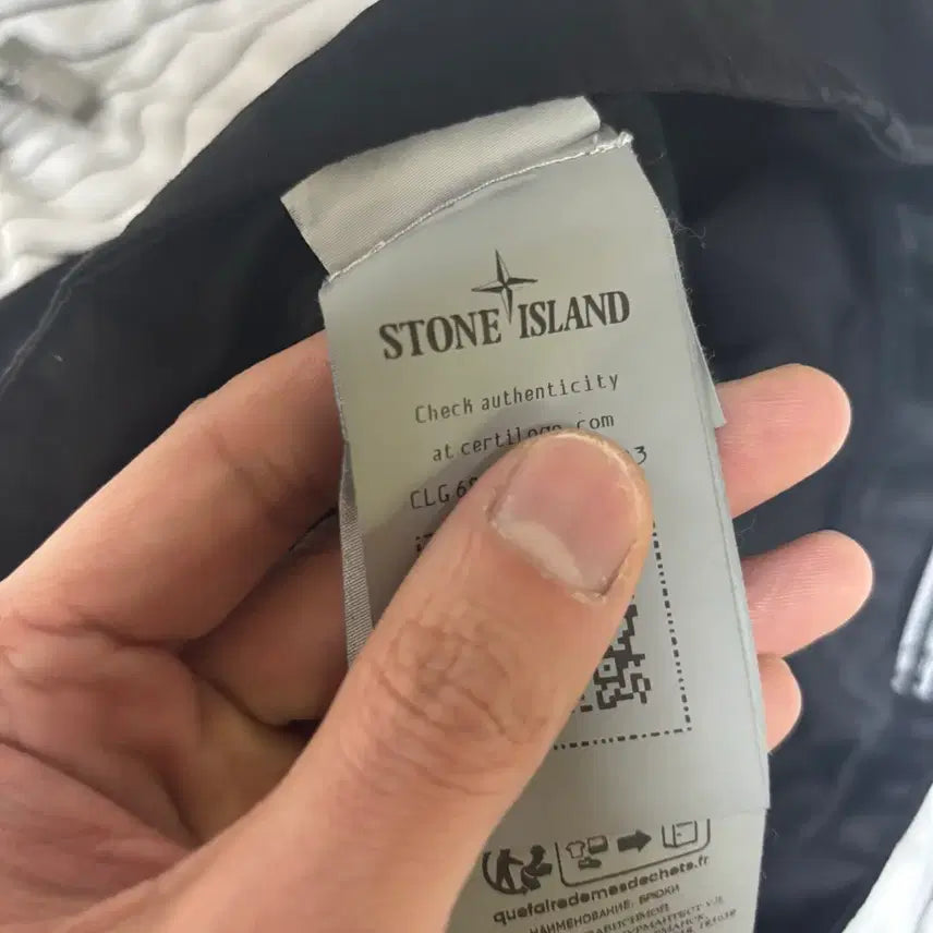 [BUNJANG] Stone Island 24SS Regular Fit Cargo Pants Black / [31] 24SS 스톤아일랜드 레귤러 핏 카고 팬츠 블랙