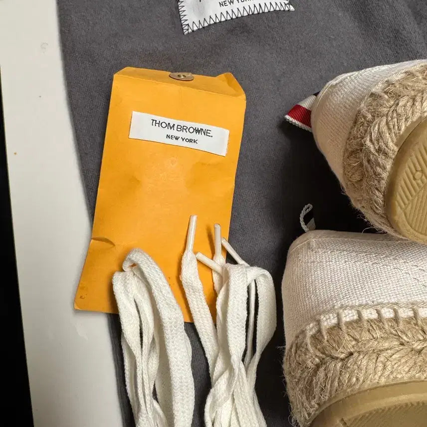 [BUNJANG] THOM BROWNE Sneakers (Size 230) / 톰브라운[THOM BROWNE] 여성스니커즈(230)새상품 정가90만원