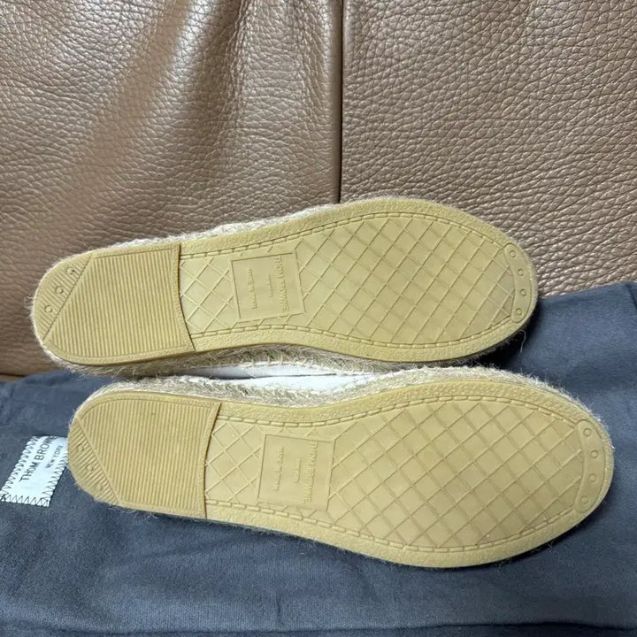 [BUNJANG] THOM BROWNE Sneakers (Size 230) / 톰브라운[THOM BROWNE] 여성스니커즈(230)새상품 정가90만원