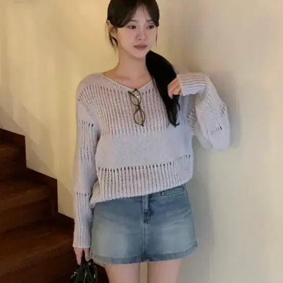 [BUNJANG] RIIZE V-Neck Loose Fit Knit / 리미즈 브이넥 루즈핏 니트