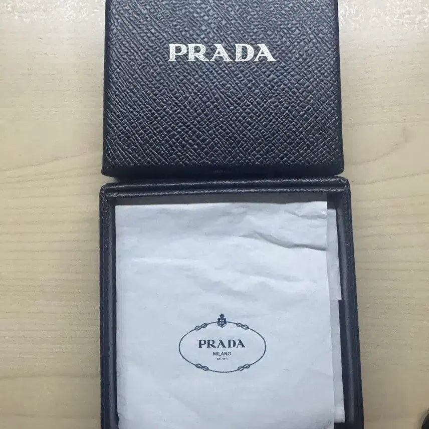 [BUNJANG] Prada Keyring / 프라다 키링