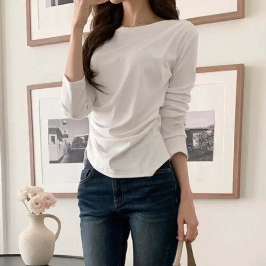 [BUNJANG] FromDayOne Roena Ruffle Top / (자체제작) 퍼빗 로에나 입술넥 기모 셔링 티 프롬데이원 하이클래식