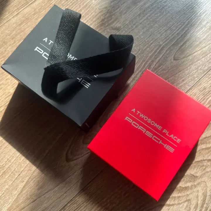 [BUNJANG] Twosome Place Porsche Car Keyring Set / 투썸 포르쉐 차량 키링 + 선물 포장 쇼핑백 세트