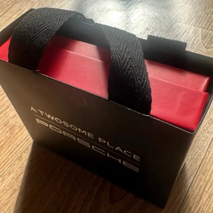 [BUNJANG] Twosome Place Porsche Car Keyring Set / 투썸 포르쉐 차량 키링 + 선물 포장 쇼핑백 세트