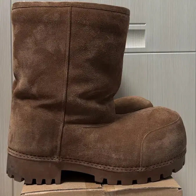 [BUNJANG] Balenciaga Alaska Fur Boots Mid 44 / 발렌시아가 알래스카 퍼부츠 미드 44