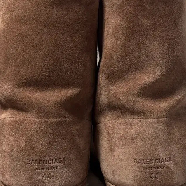 [BUNJANG] Balenciaga Alaska Fur Boots Mid 44 / 발렌시아가 알래스카 퍼부츠 미드 44