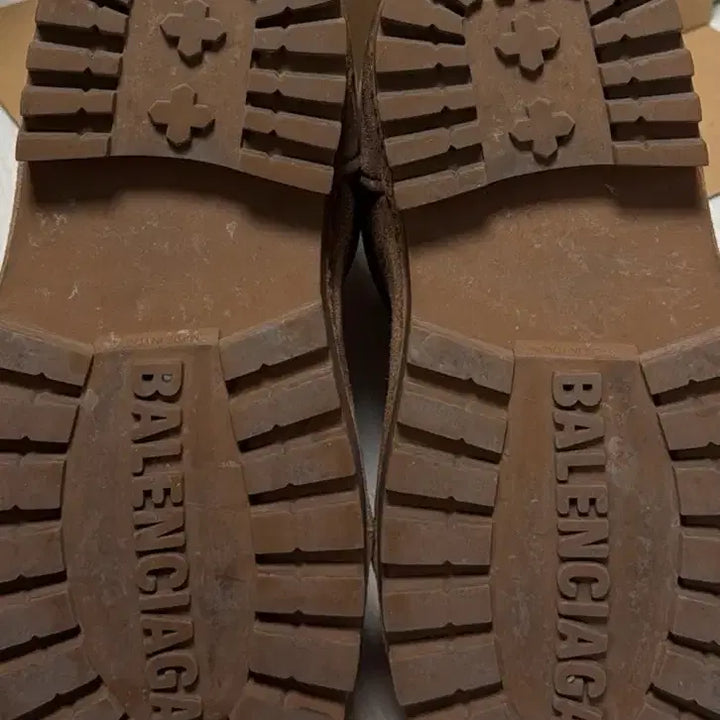 [BUNJANG] Balenciaga Alaska Fur Boots Mid 44 / 발렌시아가 알래스카 퍼부츠 미드 44