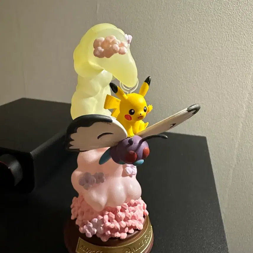 [BUNJANG] Pokemon Pikachu Butterfree Figure / 포켓몬 피카츄 버터플 피규어 (리멘트 스윙비네트 시리즈)