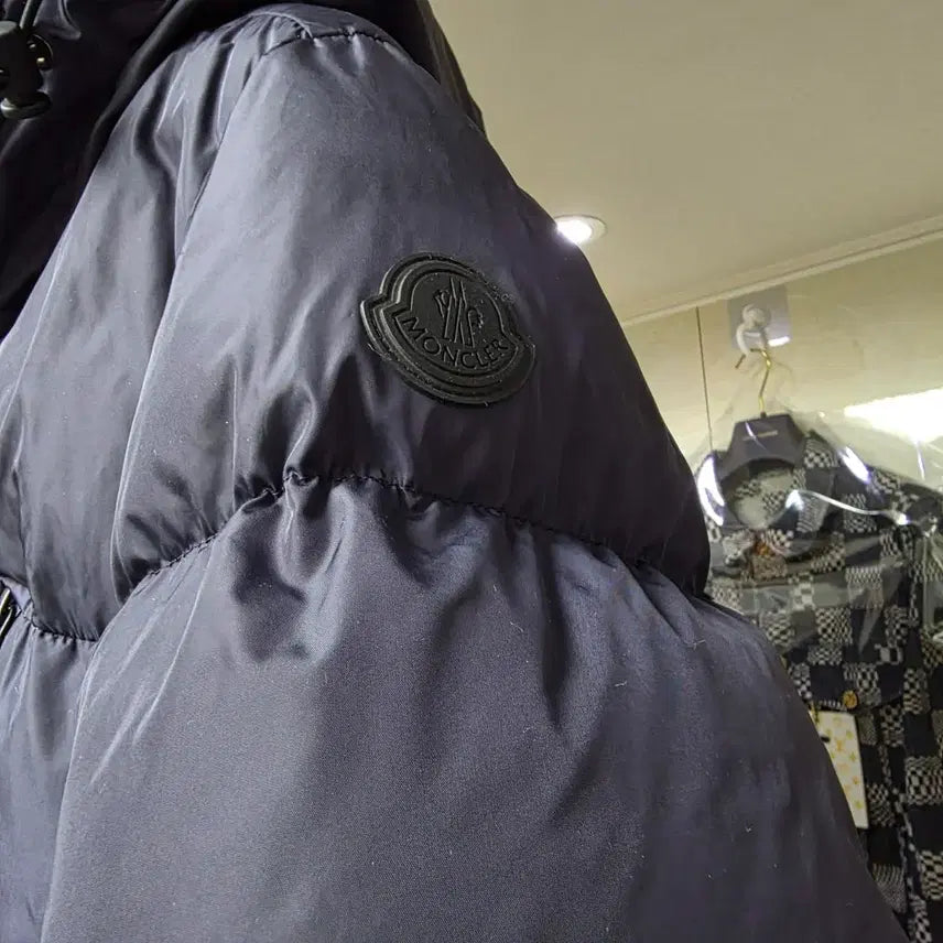 [BUNJANG] Moncler Mongcla Short Down Padded Jacket / {클로젯}[3][백화점판]몽클레어 몽클라 숏 다운 패딩 자켓
