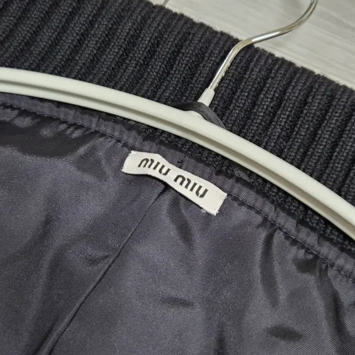 [BUNJANG] Miu Miu Black Quilted Long Padded Coat / 미우미우 명품 여성 블랙 퀼팅 롱 패딩 코트