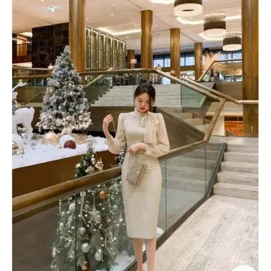 [BUNJANG] Atrangs Chiffon Midi Dress / 아뜨랑스 타이넥 쉬폰 미디원피스 하객룩추천