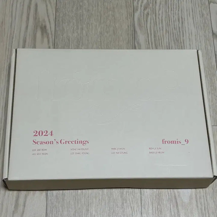 [BUNJANG] fromis_9 2024 Season's Greetings / 프로미스나인 2024 시즌그리팅(포카포함,단순개봉)