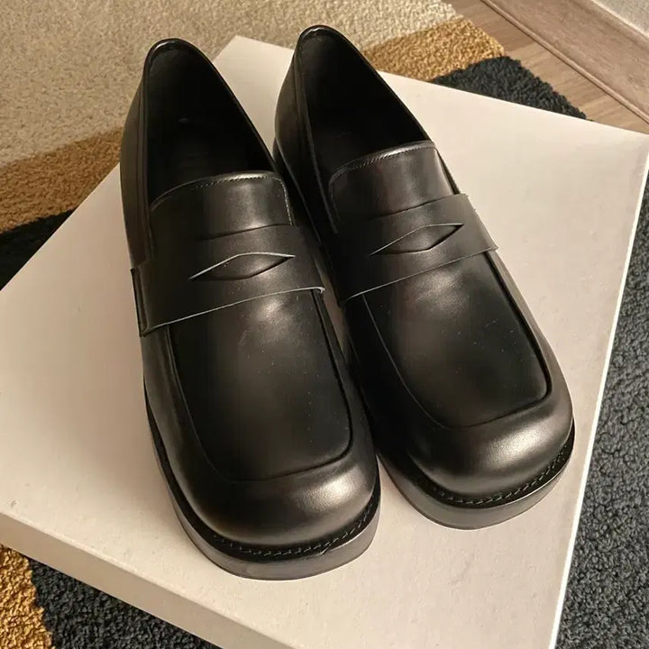 [BUNJANG] AMOMENTO Classic Loafer Black / 270) 아모멘토 클래식 로퍼 블랙