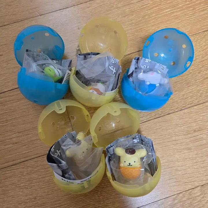 [BUNJANG] Sanrio Pompompurin Beanbag Marking Accessory Gacha Keyring / (폼폼푸린)산리오 콩주머니 마킹 액세서리 가챠 키링
