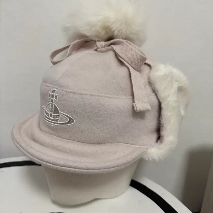 [BUNJANG] Vivienne Westwood Pink Pom Pom Beanie / 비비안웨스트우드 핑크 폼폼 털모자(나나 펑크 달천깔)