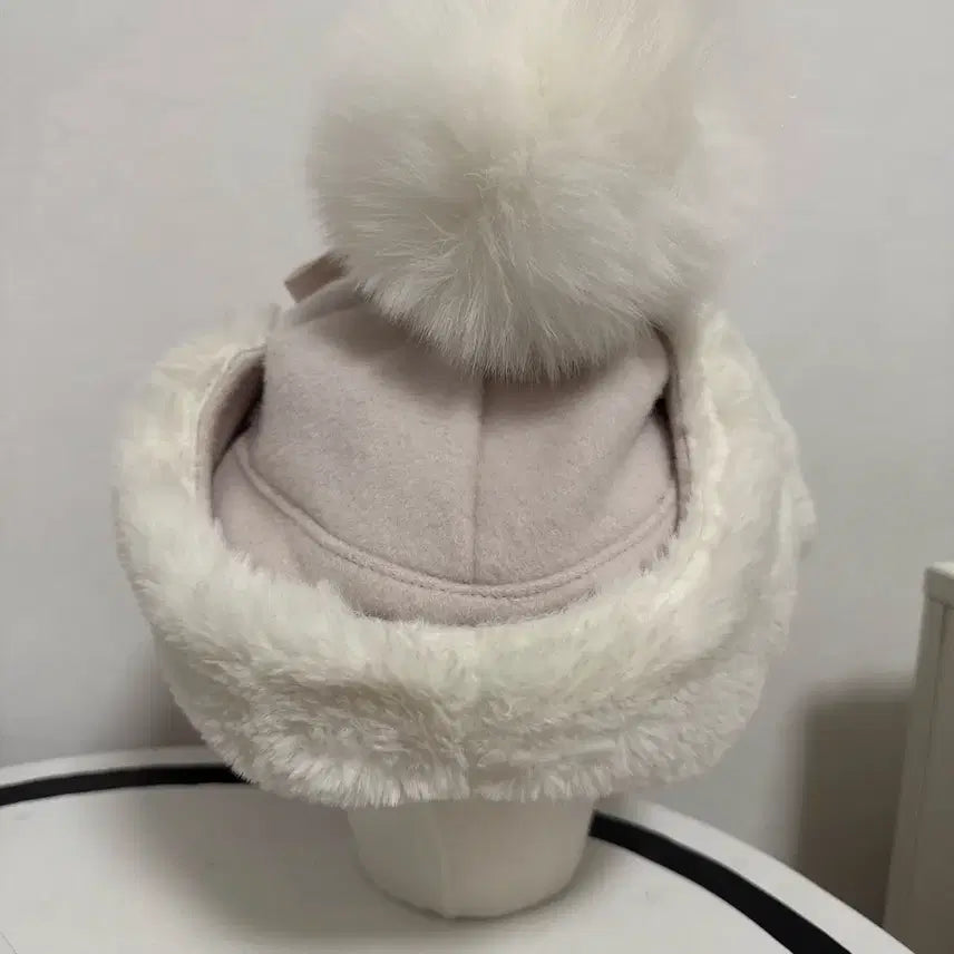 [BUNJANG] Vivienne Westwood Pink Pom Pom Beanie / 비비안웨스트우드 핑크 폼폼 털모자(나나 펑크 달천깔)