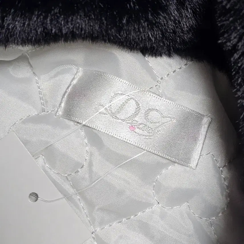 [BUNJANG] Dimirub Usamimi Lace-up Ribbon Fur Coat / 디마럽 우사미미 레이스업 리본 퍼 코트 퍼자켓 퍼파카