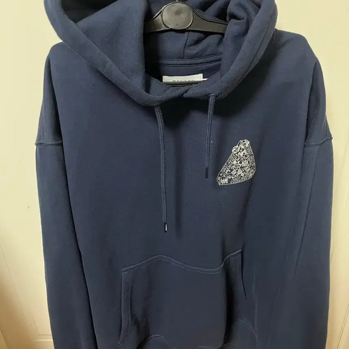 [BUNJANG] Palace Zodiac Tri-Ferg Hoodie Navy - 25SS / L팔라스 조디악 트라이퍼그 후드 네이비 - 25SS