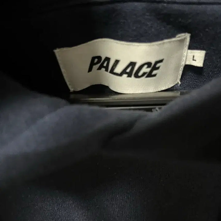 [BUNJANG] Palace Zodiac Tri-Ferg Hoodie Navy - 25SS / L팔라스 조디악 트라이퍼그 후드 네이비 - 25SS