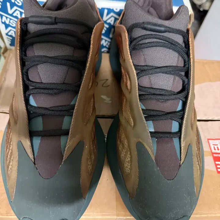 [BUNJANG] Yeezy 700 V3 / (290) yeezy 이지 700 v3