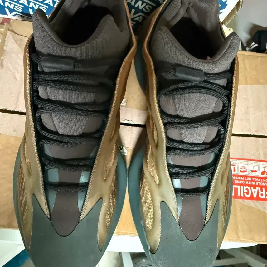 [BUNJANG] Yeezy 700 V3 / (290) yeezy 이지 700 v3