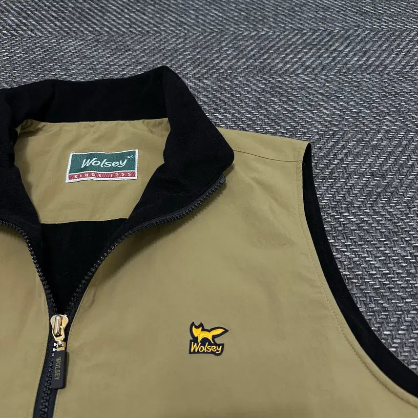 [BUNJANG] Woolsey Fleece Windbreaker Vest / 울시 기모 바람막이 조끼 피싱 베스트