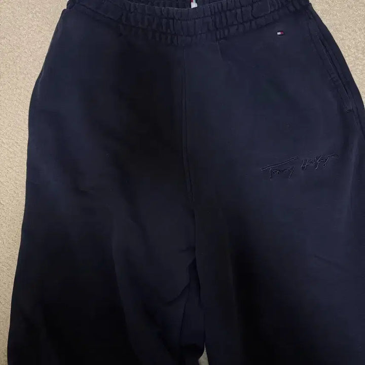 [BUNJANG] Tommy Hilfiger Training Jogger Pants Navy / 타미힐피거 트레이닝 조거팬츠 네이비