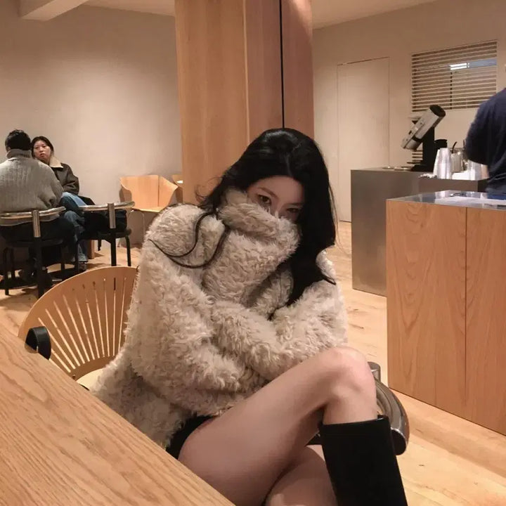 [BUNJANG] Cozy Teddy Bear Faux Fur Jacket Beige Coat / 플립 코지 테디 퍼 자켓 베이지 무스탕 하이넥 뽀글이 퍼코트