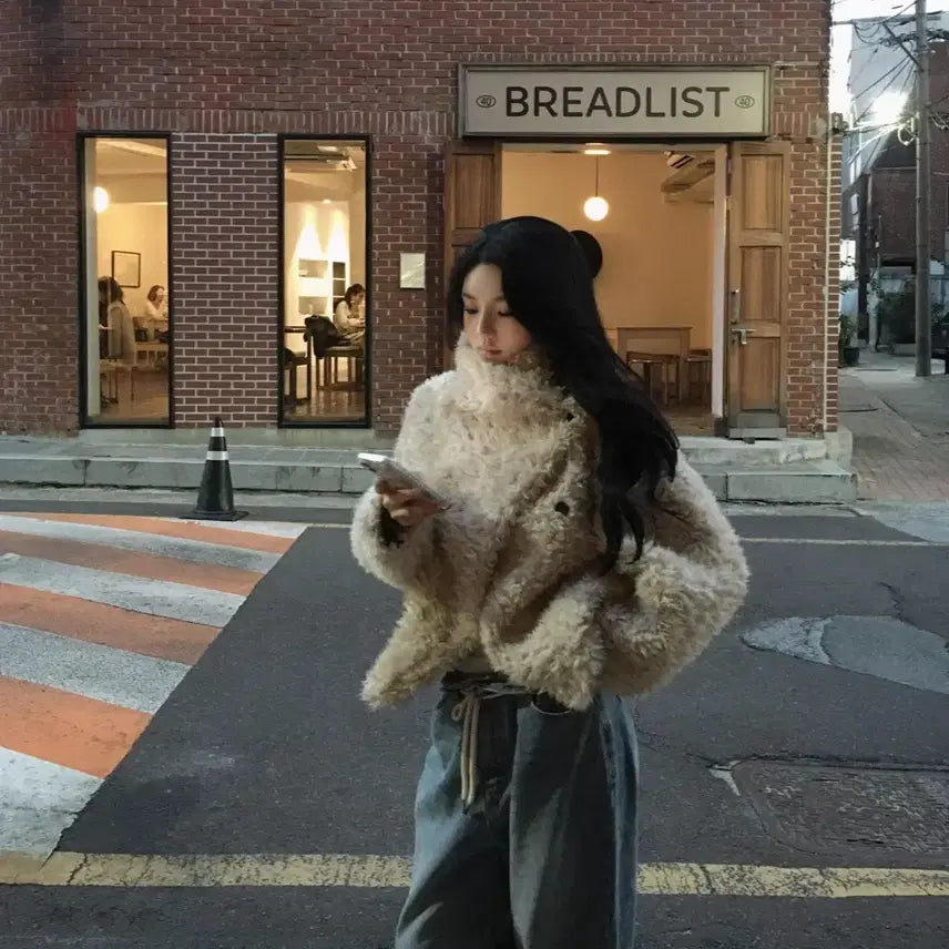 [BUNJANG] Cozy Teddy Bear Faux Fur Jacket Beige Coat / 플립 코지 테디 퍼 자켓 베이지 무스탕 하이넥 뽀글이 퍼코트