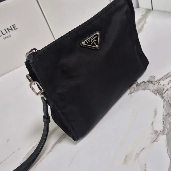 [BUNJANG] Prada Re-Nylon Saffiano Leather Pouch Clutch Bag / (정품) 프라다 리나일론 사피아노 레더 파우치 클러치백