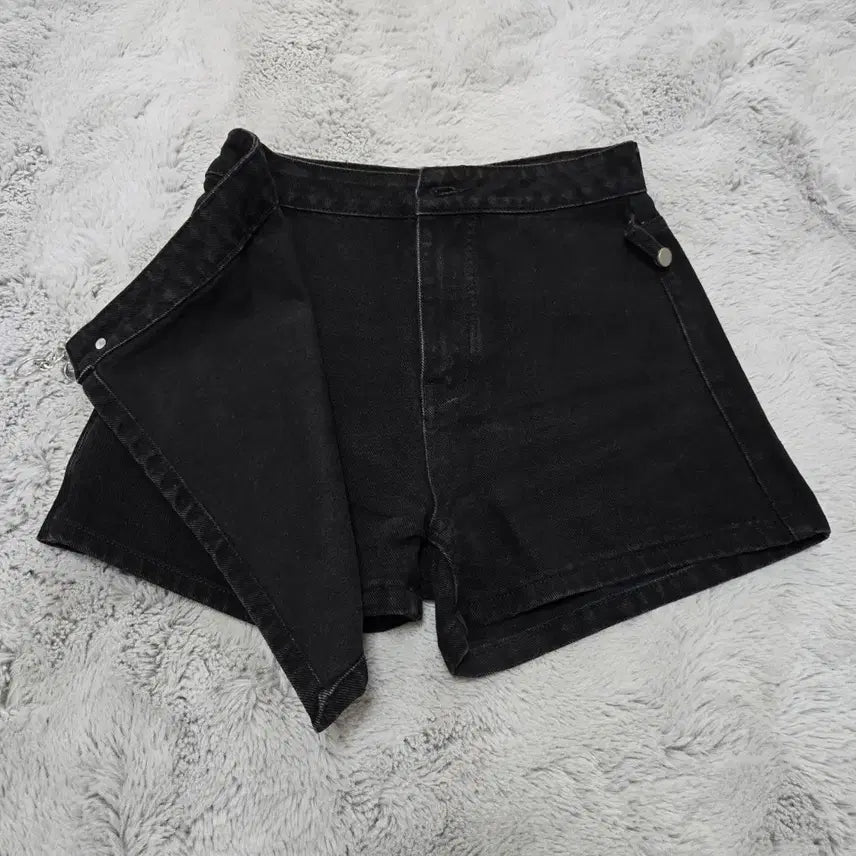 [BUNJANG] Black Denim Wrap Shorts / 블랙 데님 랩 숏팬츠