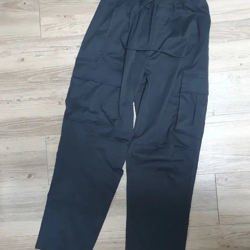 [BUNJANG] Black Cargo Training Pants / 블랙 카고 트레이닝 바지