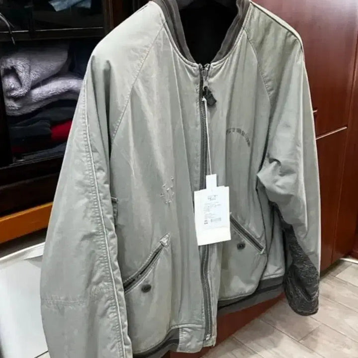 [BUNJANG] Polytelu Floral Souvenir Bomber Jacket - Sage Brown (First Edition) / [4] (초판) 폴리테루 플로럴 수베니어 봄버 세이지 브라운 초판
