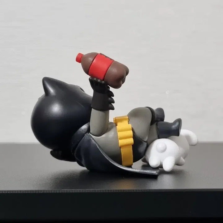 [BUNJANG] Crayon Shin-chan &amp; Whitey Batman &amp; Joker Figure / 6cm 짱구 피규어 배트맨 짱구와 조커 흰둥이