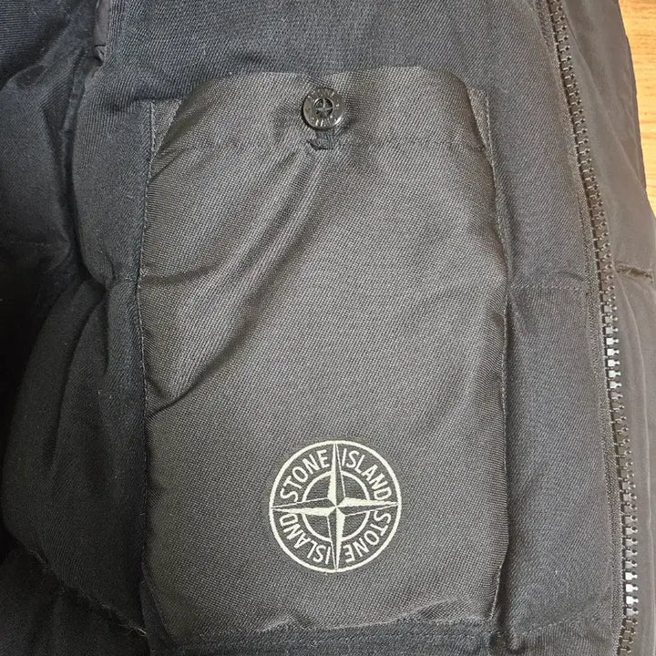 [BUNJANG] Stone Island Black Hooded Padded Coat / 스톤아일랜드 블랙 후드 패딩 코트