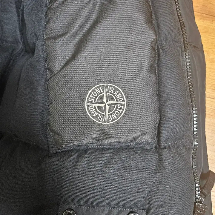 [BUNJANG] Stone Island Black Hooded Padded Coat / 스톤아일랜드 블랙 후드 패딩 코트
