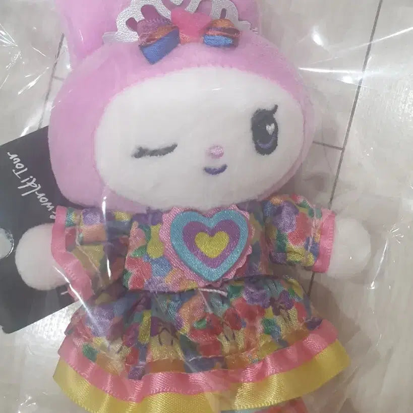 [BUNJANG] Universal Studios My Melody 50th Anniversary Mascot Keyring Doll / 유니버셜 마이멜로디 50주년 기념 한정 마스코트 키링 인형