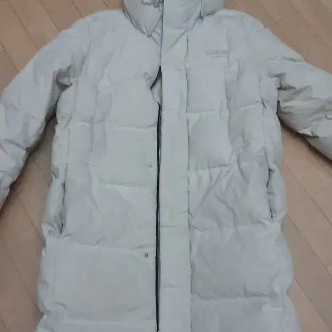 [BUNJANG] Guess White Long Padded Jacket / 게스 화이트 롱패딩