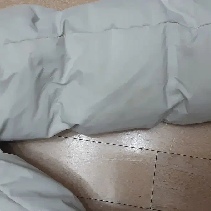 [BUNJANG] Guess White Long Padded Jacket / 게스 화이트 롱패딩