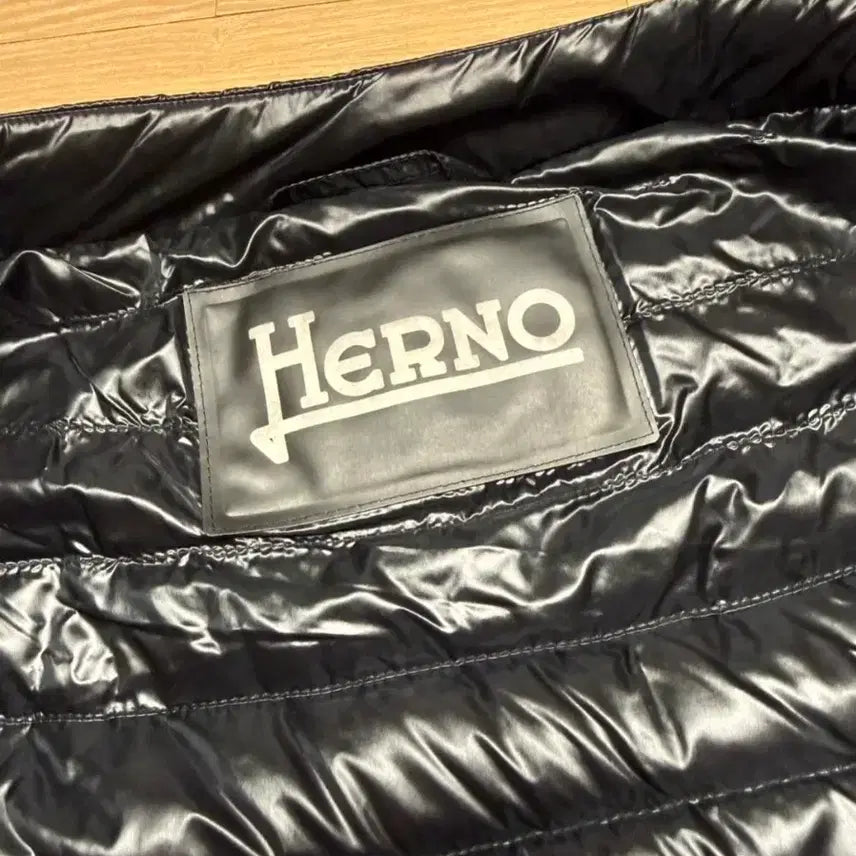 [BUNJANG] Erno Vest Padded / 에르노)조끼패딩 38