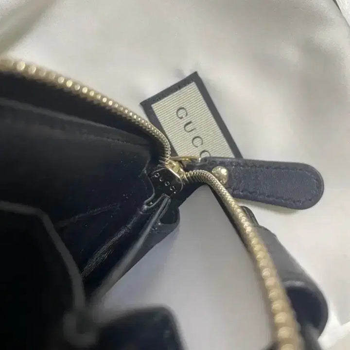 [BUNJANG] Gucci Microguccissima Zip Around Wallet Black / 구찌 마이크로시마 지퍼돌이 반지갑 블랙